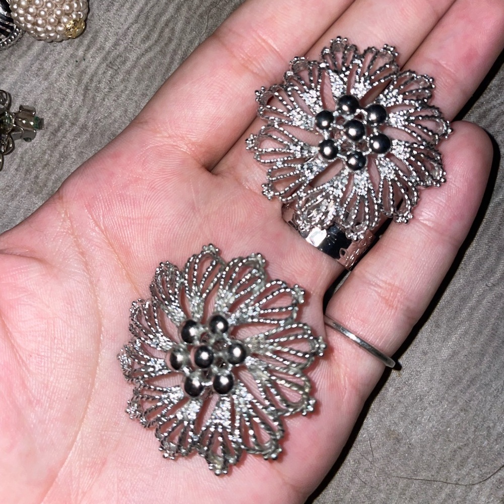 1960’s Vintage Signed EMMONS clip-on statement earrings! RARE find